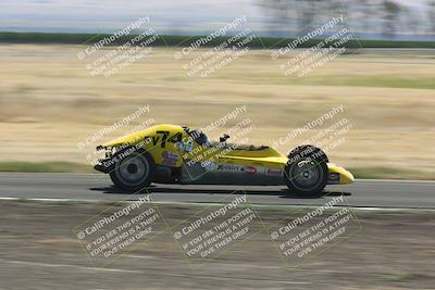 media/Jun-01-2024-CalClub SCCA (Sat) [[0aa0dc4a91]]/Group 4/Race/